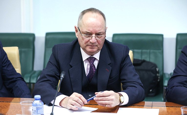 Круглый стол Комитета Совета Федерации по экономической политике «О ходе мониторинга состояния производства малотоннажной химии в Российской Федерации»