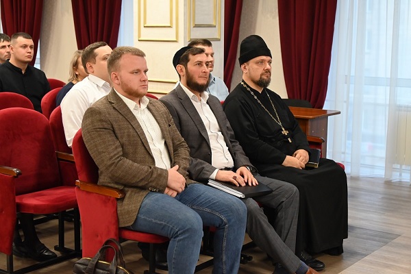 На базе ГУФСИН России по Новосибирской области состоялся обучающий семинар по исламоведению для сотрудников УИС и представителей мусульманского духовенства