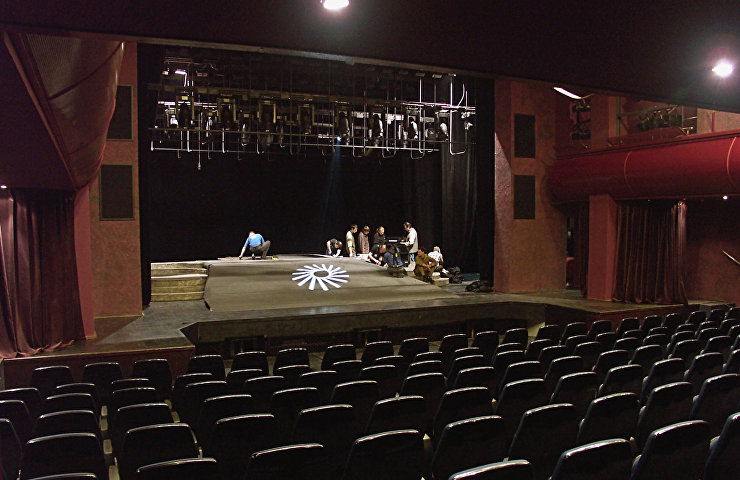 Театр луны малая сцена фото