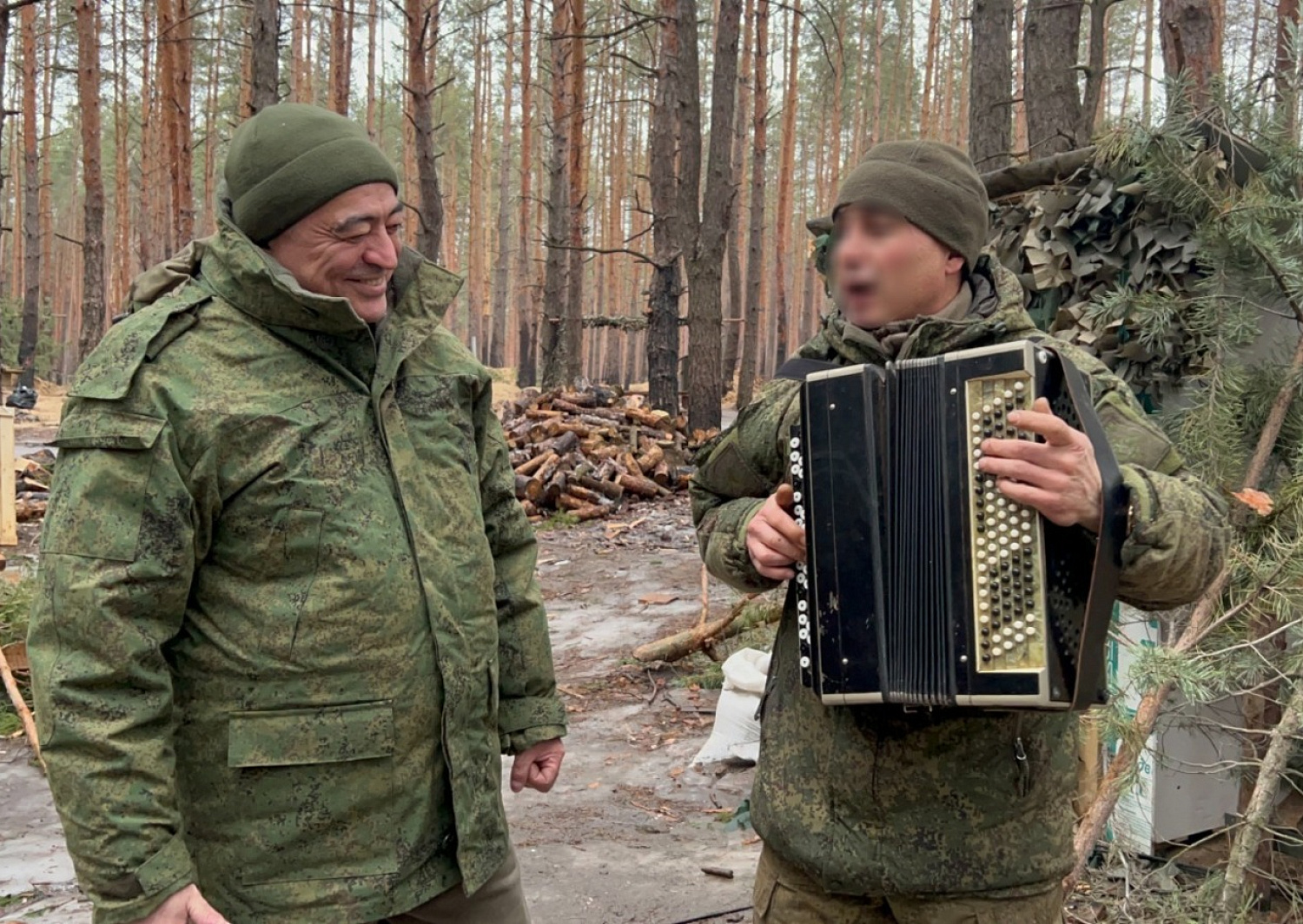 Народный артист Башкортостана выступает перед нашими бойцами в зоне СВО, фото 2