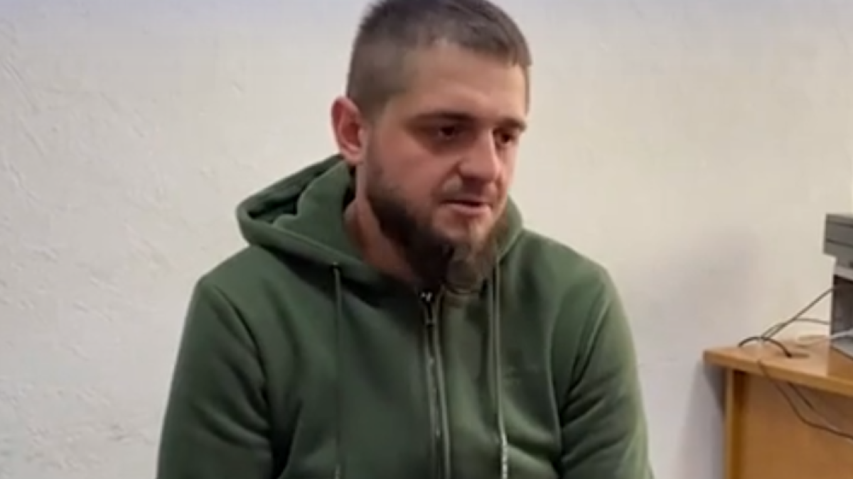 Не звонишь не пишешь. Я не знакомлюсь. Мужчина просит не писать. Если человек тебе не пишет. Мужчина просит не писать.