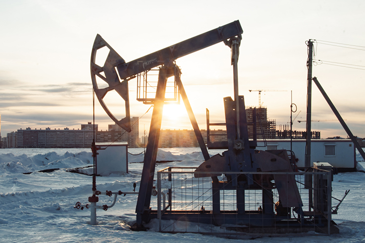 «При адекватной настройке изъятия нефтяных доходов можно существенно уменьшить дефицит бюджета. В моем представлении где-то 2–3 триллиона можно получить и закрыть в большей степени весь дефицит бюджета»