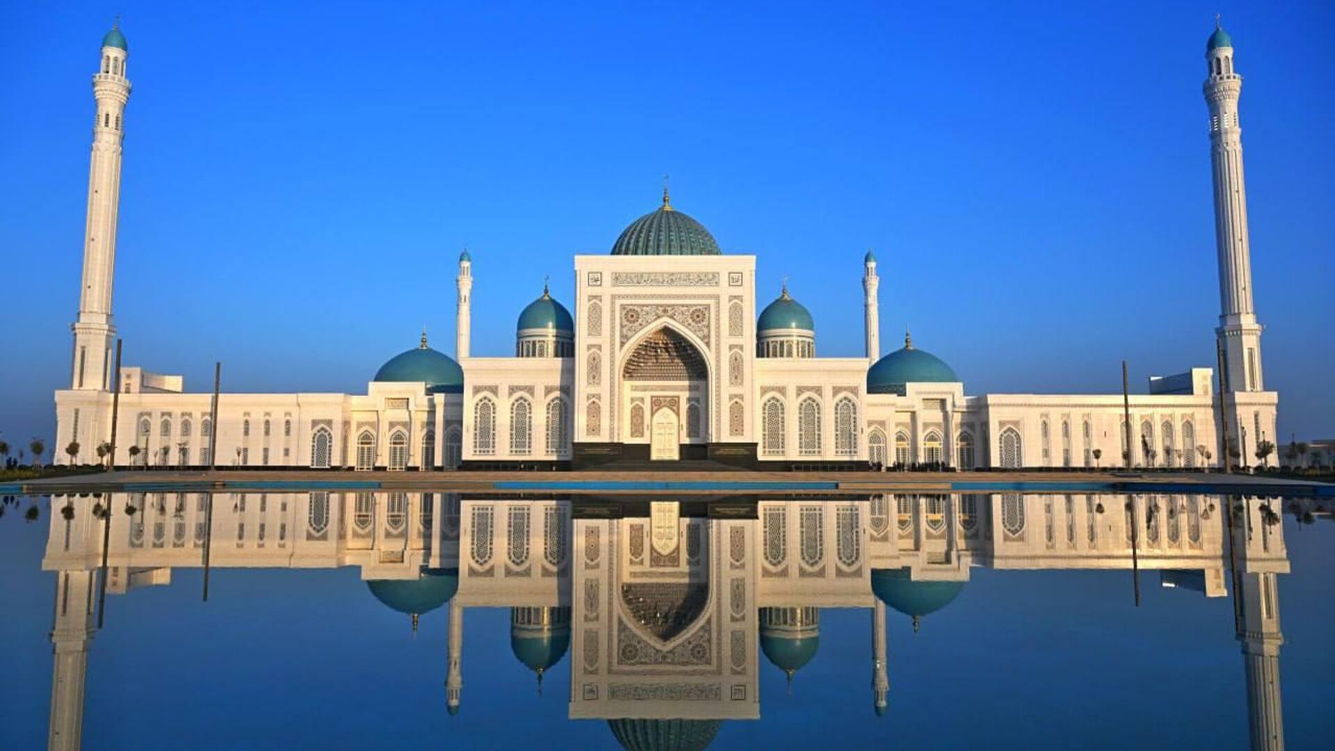 Шавкат Мирзиёев 25 ноября посетил Самаркандскую область - Sputnik Узбекистан, 1920, 25.11.2025