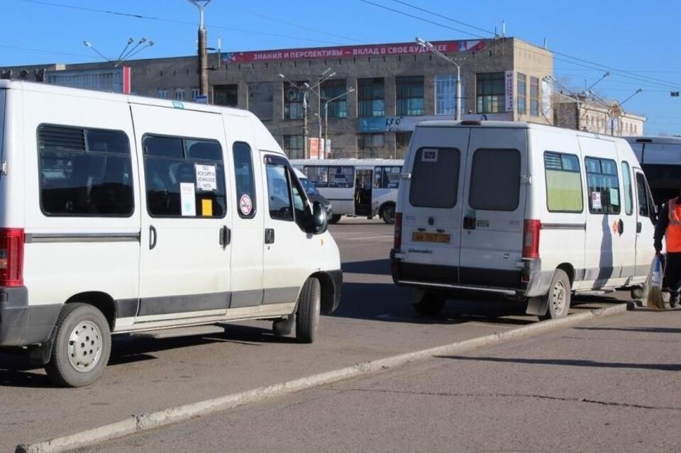 Маршрутки города чита. Автобус Чита Забайкальск. Автобус Чита Краснокаменск. Микроавтобус Чита. Маршрутки Забайкальского края.