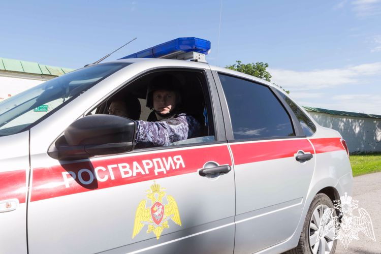 Сотрудники Росгвардии задержали в Новомичуринске подозреваемого в угрозе убийством