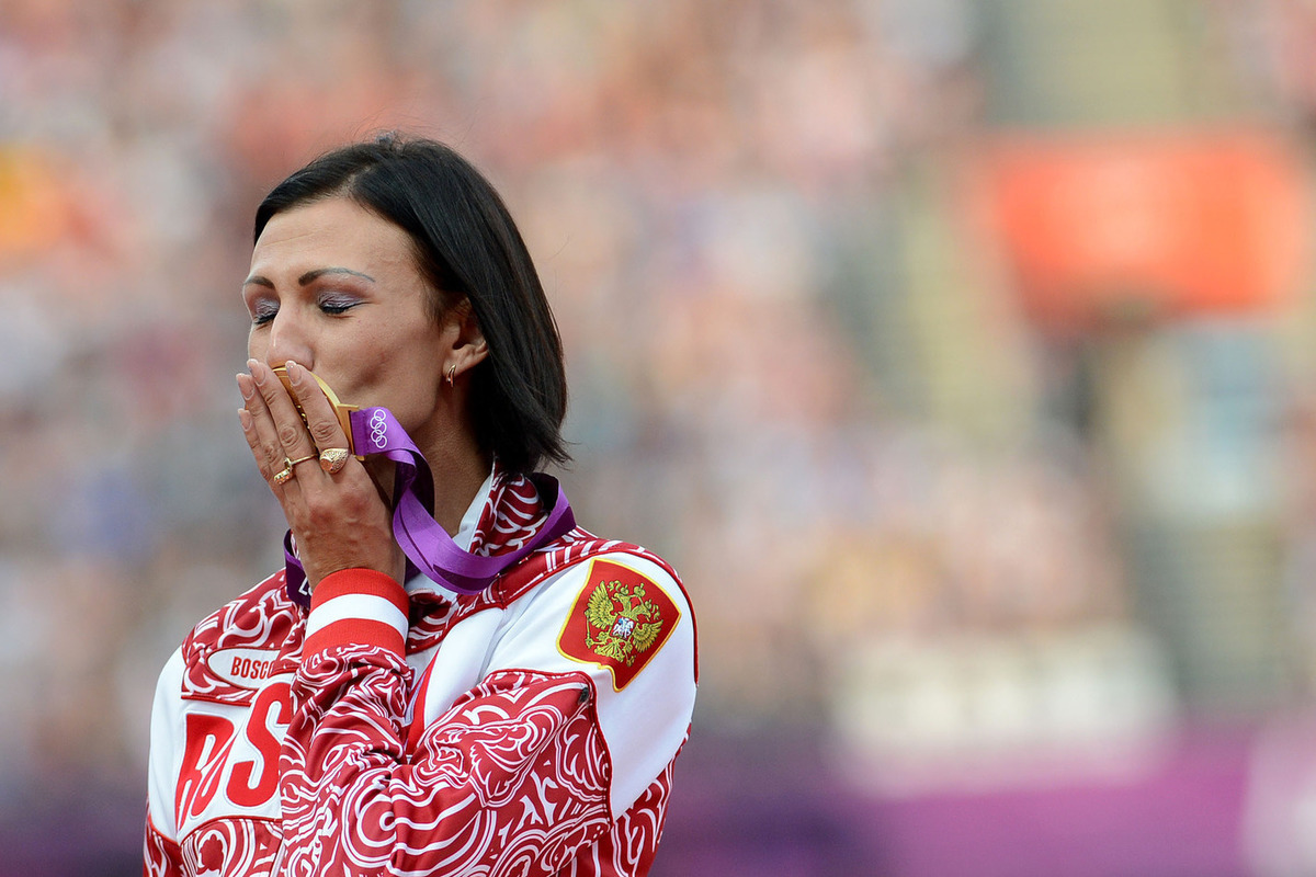 МОК перераспределил медали Лашмановой и Антюх с Игр-2012