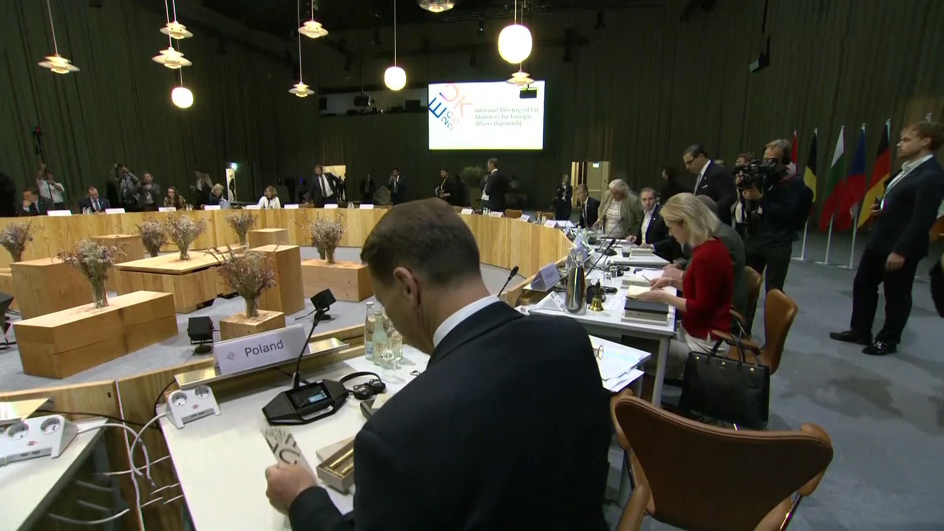 Брюссель молчал, пока Киев бомбил 