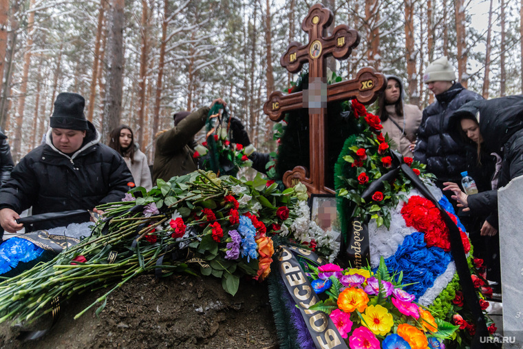 Реальные пацаны поминки. Похороны молодой девушки.