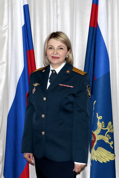 # Умница, красавица, сотрудник! 