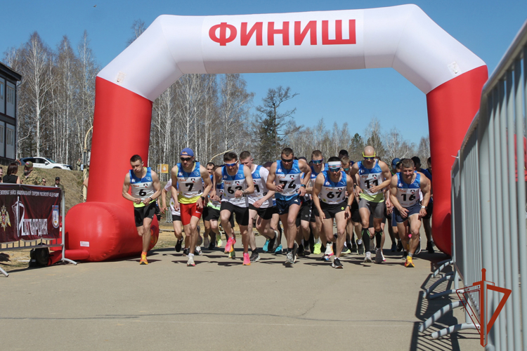 Кузбасские росгвардейцы завоевали «серебро» чемпионата Сибирского округа по служебному биатлону