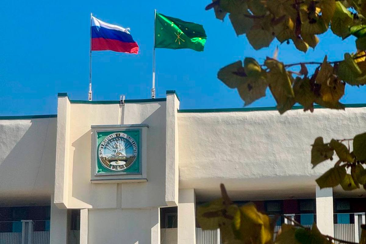 Мурат Кумпилов: Адыгея войдет в число регионов-лидеров по темпам экономического развития в 2026–2028 годах