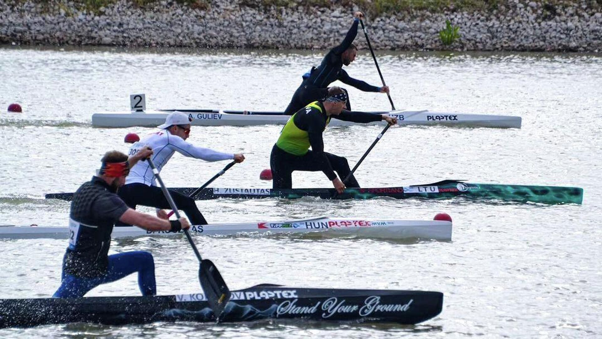 На проходящем в Германии чемпионате мира по гребле на байдарках и каноэ наш соотечественник Артур Гулиев завоевал золотую медаль. - Sputnik Узбекистан, 1920, 07.09.2025
