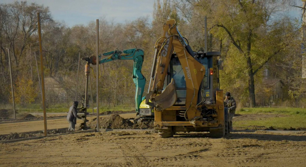 В школе Невинномысска строят современную спортивную площадку