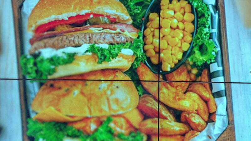 Вредно, но зато вкусно и быстро. Каждый 6-й житель нашей страны уже привык заменять фастфудом полноценный приём пищи