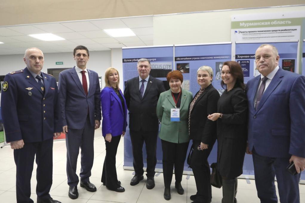 Начальник УФСИН России по Мурманской области принял участие в открытии историко-правовой выставки