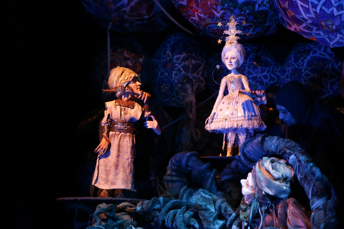 Лотос спектакль. Лотос спектакль. Детский театр нягань. Астраханский кукольный театр. Театр как лотос.