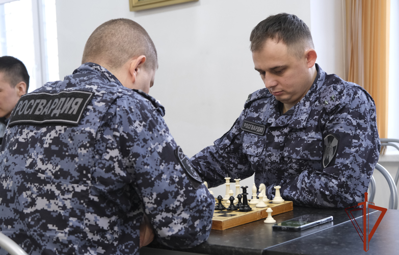 В Республике Алтай состоялся турнир по шахматам среди военнослужащих и сотрудников Росгвардии