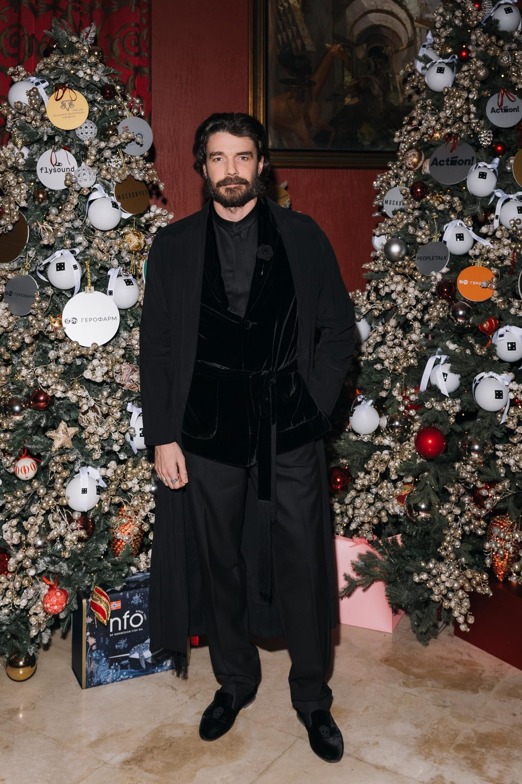 Ценный подарок: Юлия Снигирь, Виктория Толстоганова и Стася Милославская