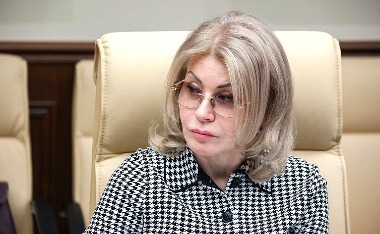 Круглый стол Комитета СФ по социальной политике «Доступность жизненно необходимых и важнейших лекарственных препаратов для льготных категорий граждан: проблемы и пути решения»