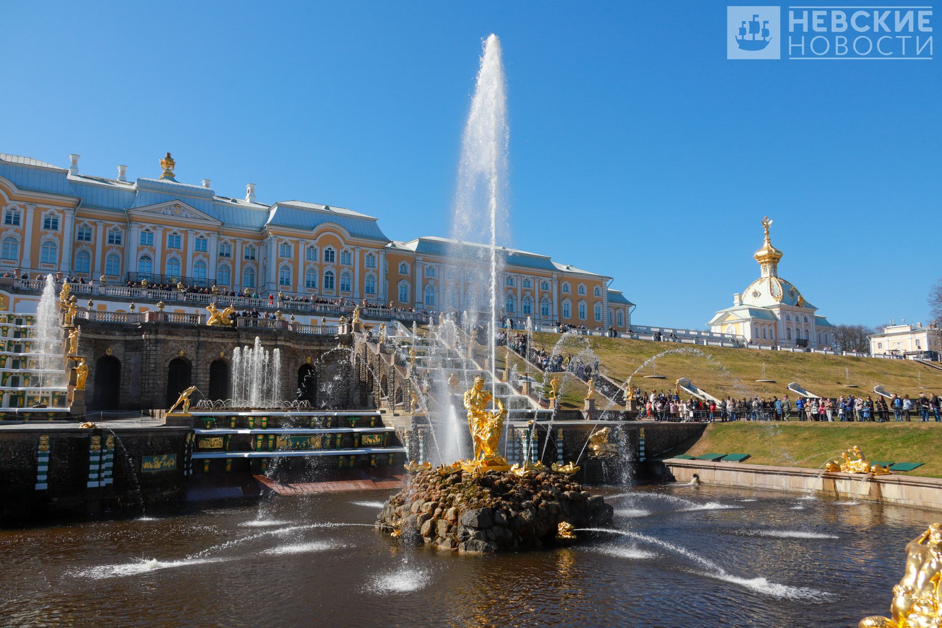 Большой дворец в Петергофе Растрелли