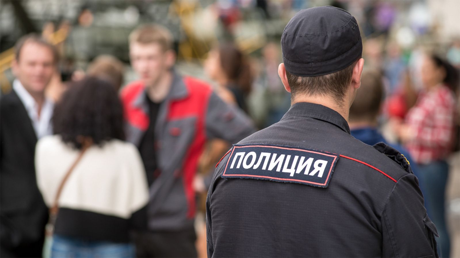 Общественный порядок в квартире. Полиция. Полиция Москвы. Полиция Санкт-Петербурга. Российская полиция.