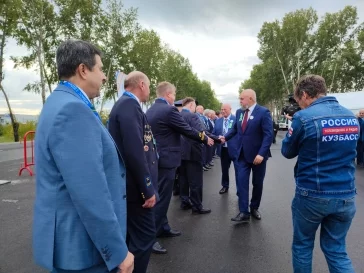 Фото: «Стрижи» в небе и улицы без машин: главы кузбасских городов делятся фотографиями празднования Дня шахтёра 3