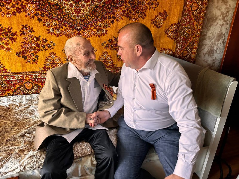 Глава Невинномысска рассказал о боевом пути ветерана Михаила Самохвалова