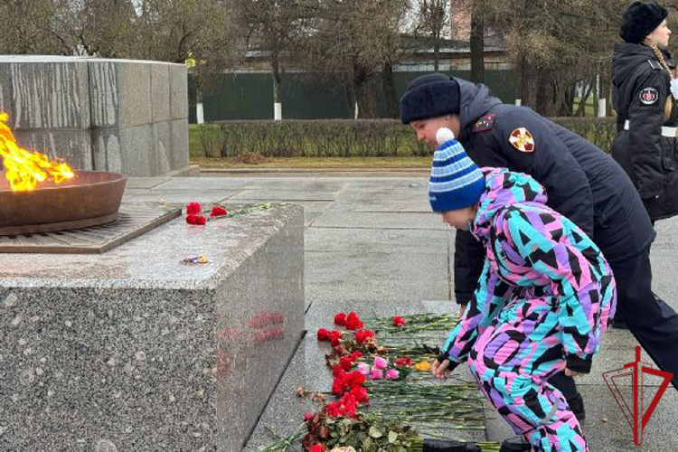 В День неизвестного солдата росгвардейцы почтили память павших воинов