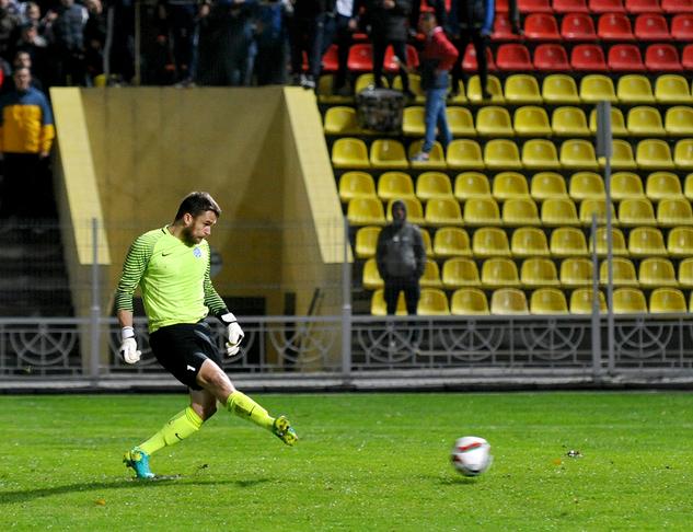 Андрей Рыжков забивает пенальти