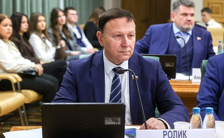 Александр Ролик