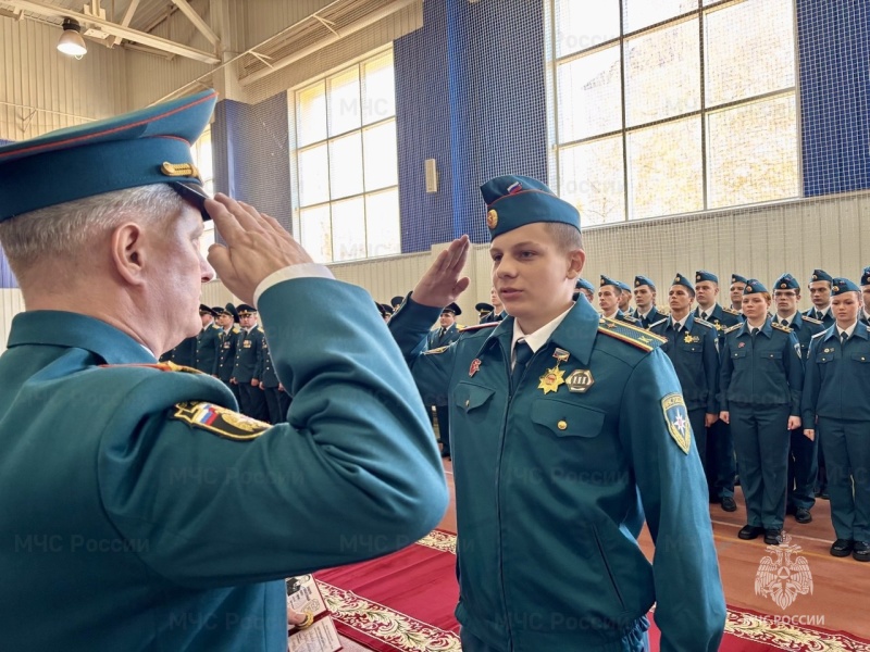 Сургутские школьники стали частью команды МЧС России