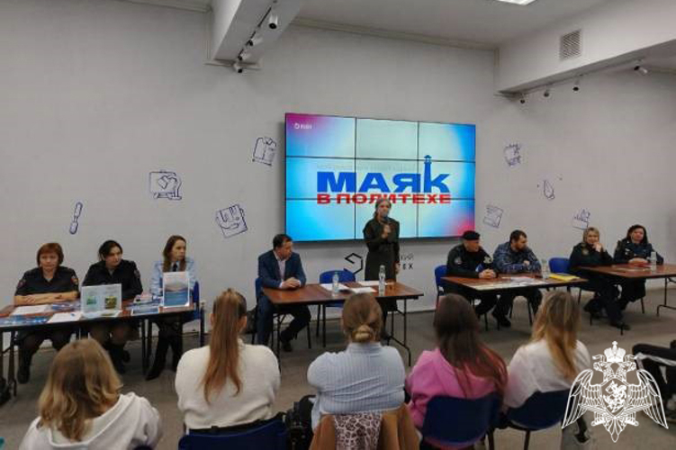 Представители ивановской Росгвардии приняли участие в профориентационной встрече 