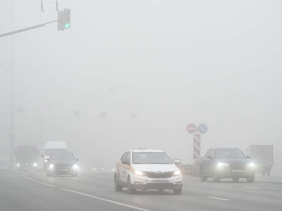 Непроглядный туман накрыл Лотошино утром 4 декабря