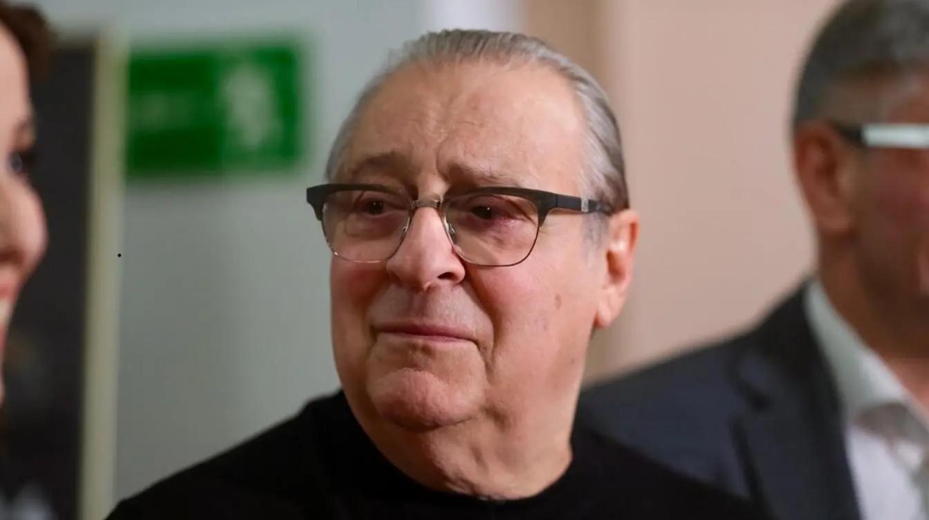Переехавший в ЕС Хазанов вышел на связь после скандала и сделал заявление
