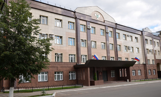 Прокуратура заставила школу выплатить 400 тысяч рублей учителям