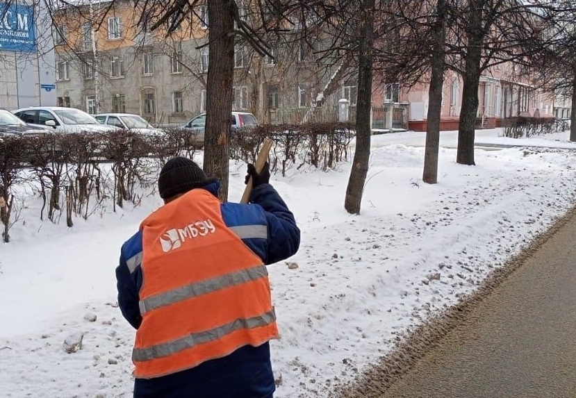 В городе усилен режим работы коммунальных служб из-за непогоды