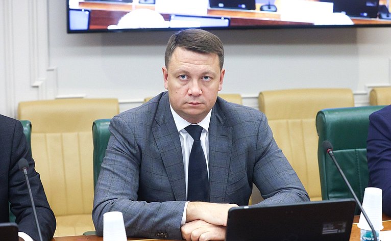 Круглый стол Комитета Совета Федерации по экономической политике «О мерах по увеличению протяженности приведенных в нормативное состояние мостов и путепроводов»