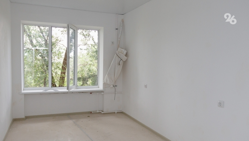 Сироте помогут решить проблемы с аварийным жильём по поручению губернатора 