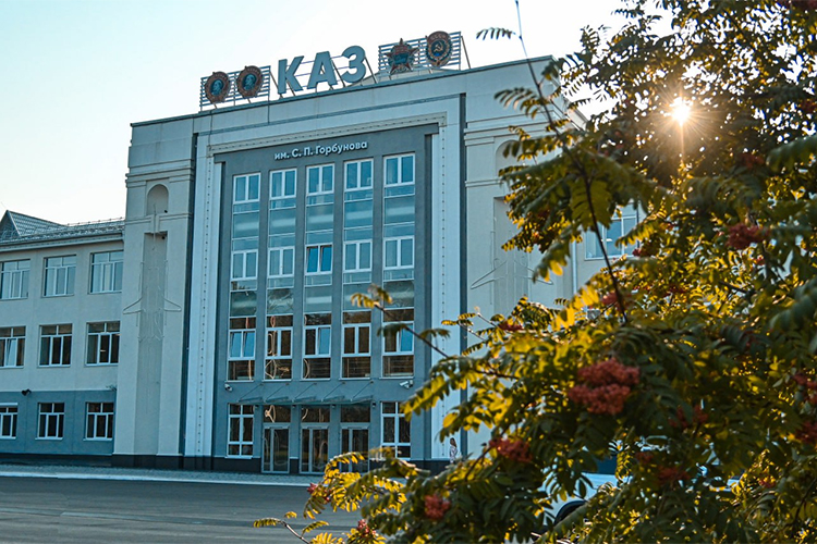 По открытой информации, из 12 выпущенных серийных Ту-214 на консервации находится еще три машины — 2004, 2005, 2006 годов выпуска. Но, как выясняется, восстановление ждет и несколько Ту-204