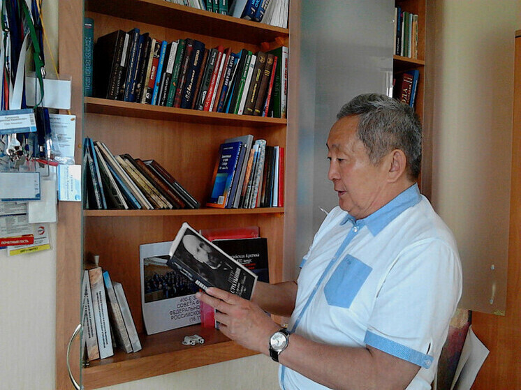 Президент России наградил академика из Бурятии орденом Невского