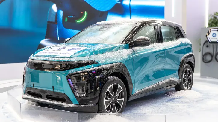 В России представили новый отечественный автомобиль с нержавеющим кузовом, который будет дешевле «китайцев»