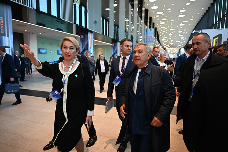 По словам министра культуры РТ Ирады Аюповой, в день открытия на стенде было «столпотворение»