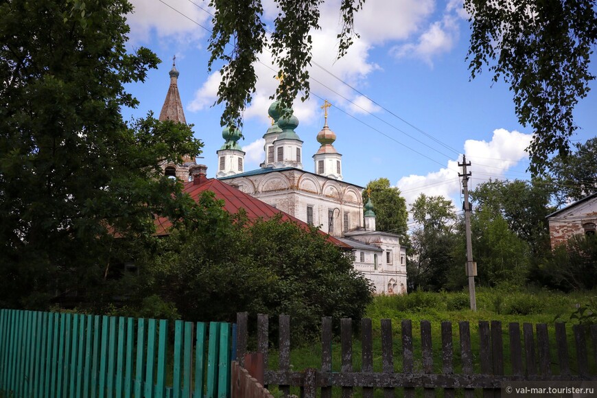 Вологодские россыпи: Троице-Гледенский монастырь в селе Морозовица