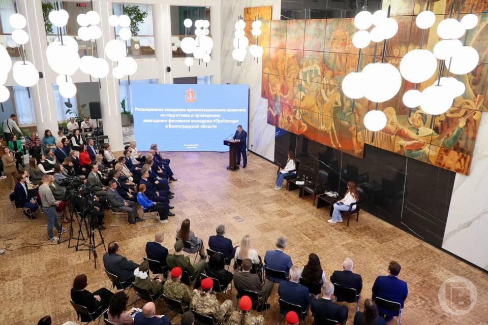 Депутаты высоко оценили вклад молодежи в развитие Волгоградской области