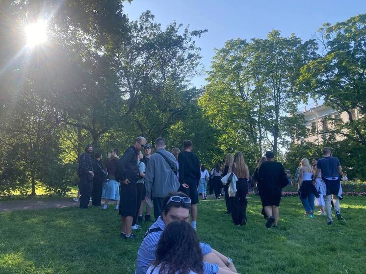 Петербуржцы не опознали в Лауд звезд: с певцами не захотели фотографироваться