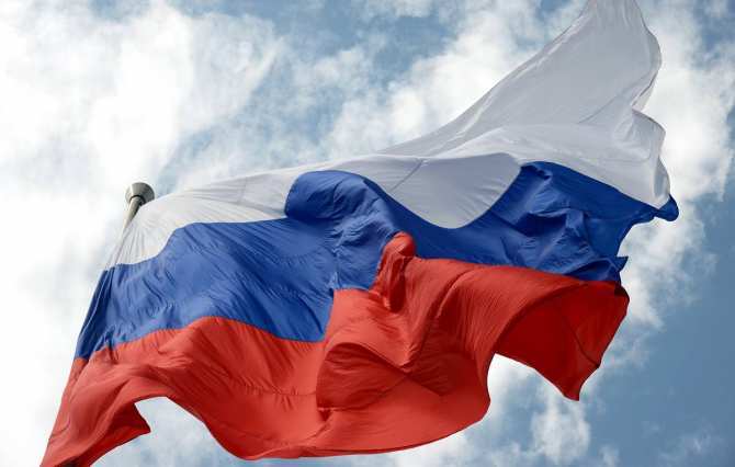 Буря сорвала российский флаг — его быстро вернули на место простые подростки (ВИДЕО) | Русская весна