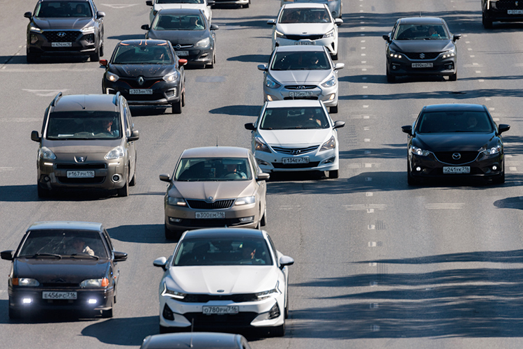 «Кроме проспекта Победы, широкой транспортной связи на этой территории нет. То есть мы не можем по территории «Восточной дуги» проехать, скажем от Салмачей до Дербышек»