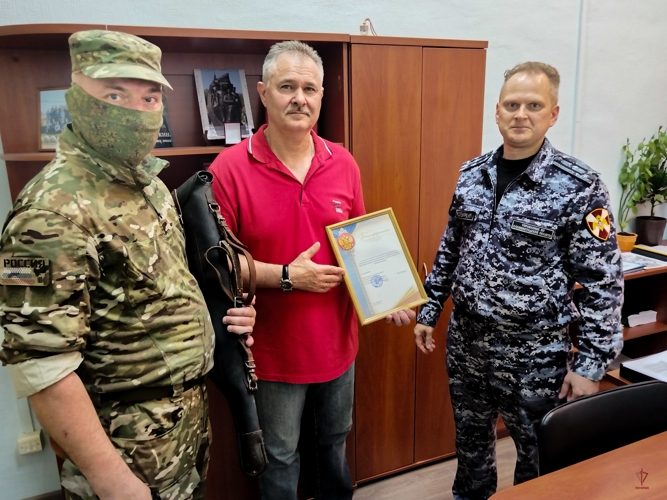 В Калининградской области Росгвардия продолжает принимать оружие для нужд СВО от неравнодушных жителей региона
