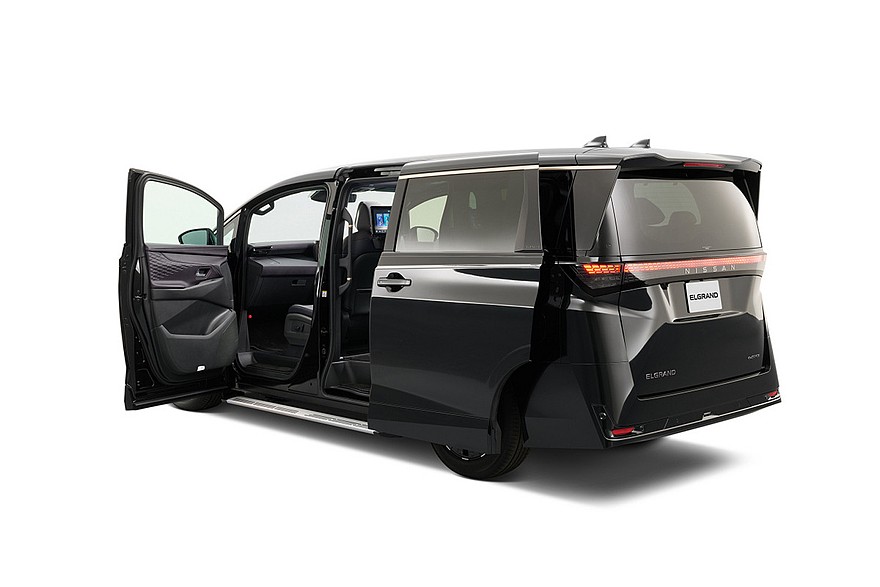 Nissan Elgrand Step Type