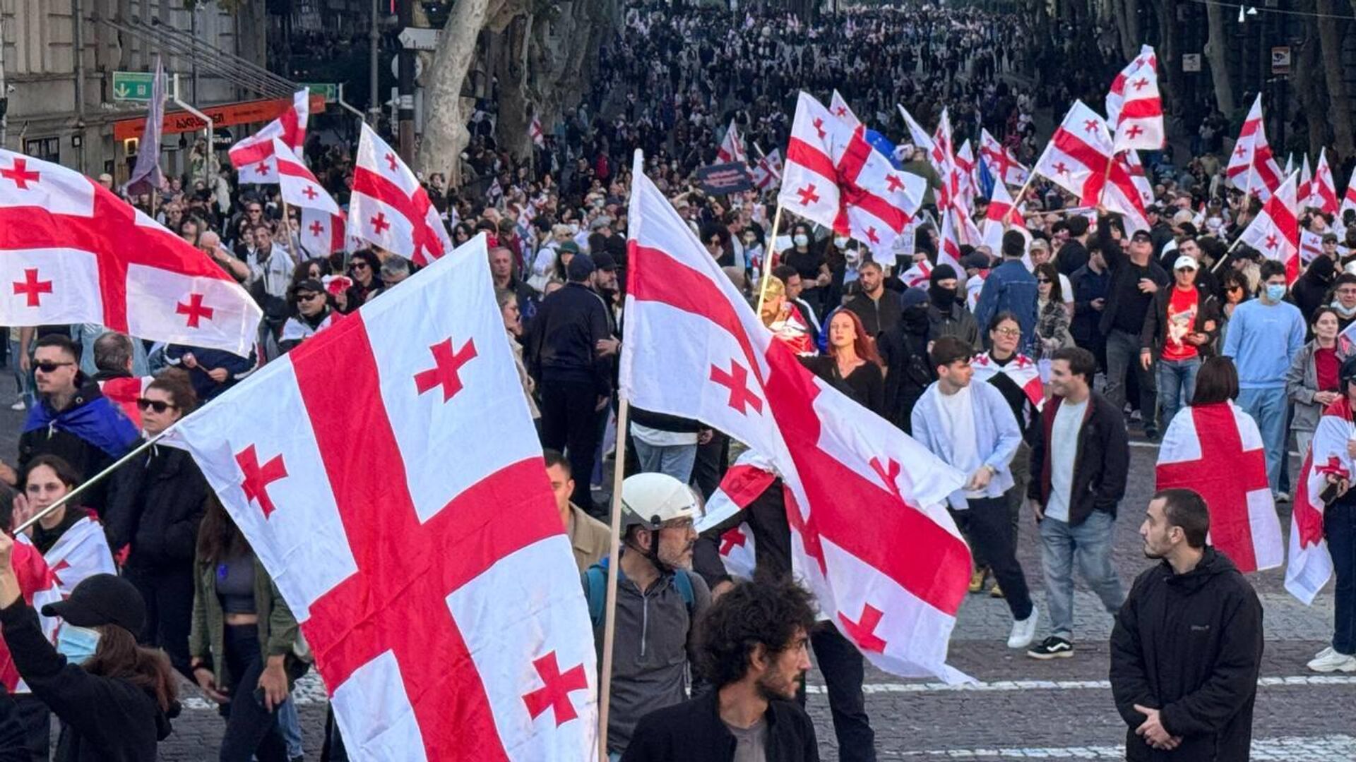 Акция протеста в день выборов 4 октября 2025 в Тбилиси - Sputnik Грузия, 1920, 16.10.2025